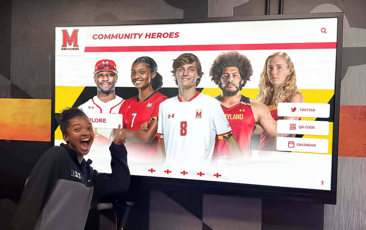 Student viewing E-Sports recognition display